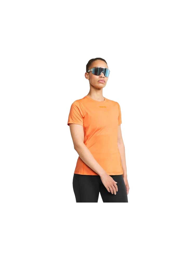 Craft Adv Essence Ss Sli Tee Women's GLOW 1908767-716000 shirts en tops online bestellen bij Kathmandu Outdoor & Travel