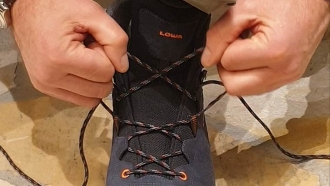 Tutorial wandel- en bergschoenen passen