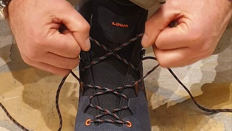 Tutorial wandel- en bergschoenen passen