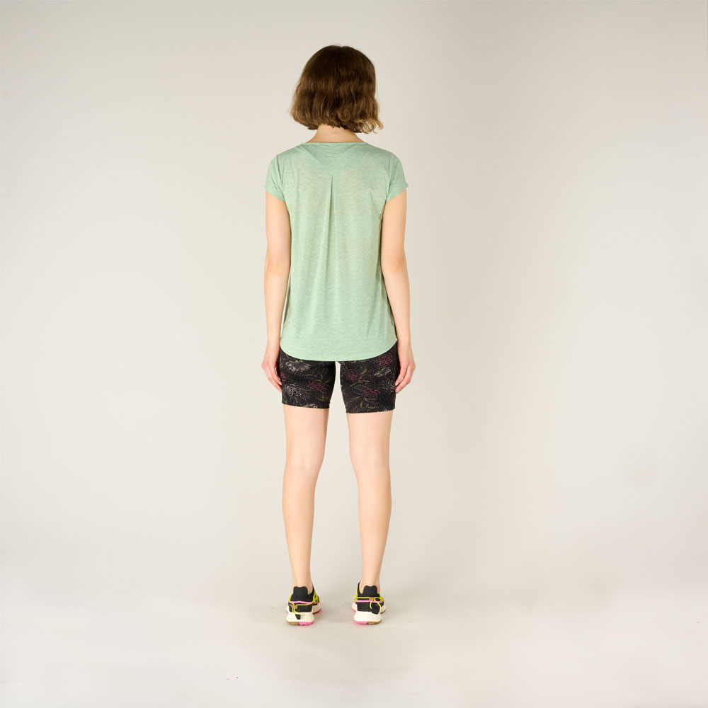 Sherpa asha tee hotsell