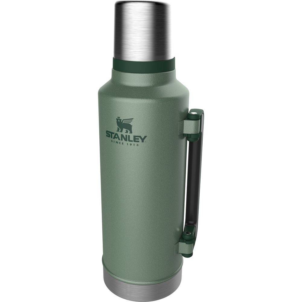 Stanley Classic Vacuum Bottle 1,9L Hammertone Green 10-07934-003 drinkflessen en thermosflessen online bestellen bij Kathmandu Outdoor & Travel
