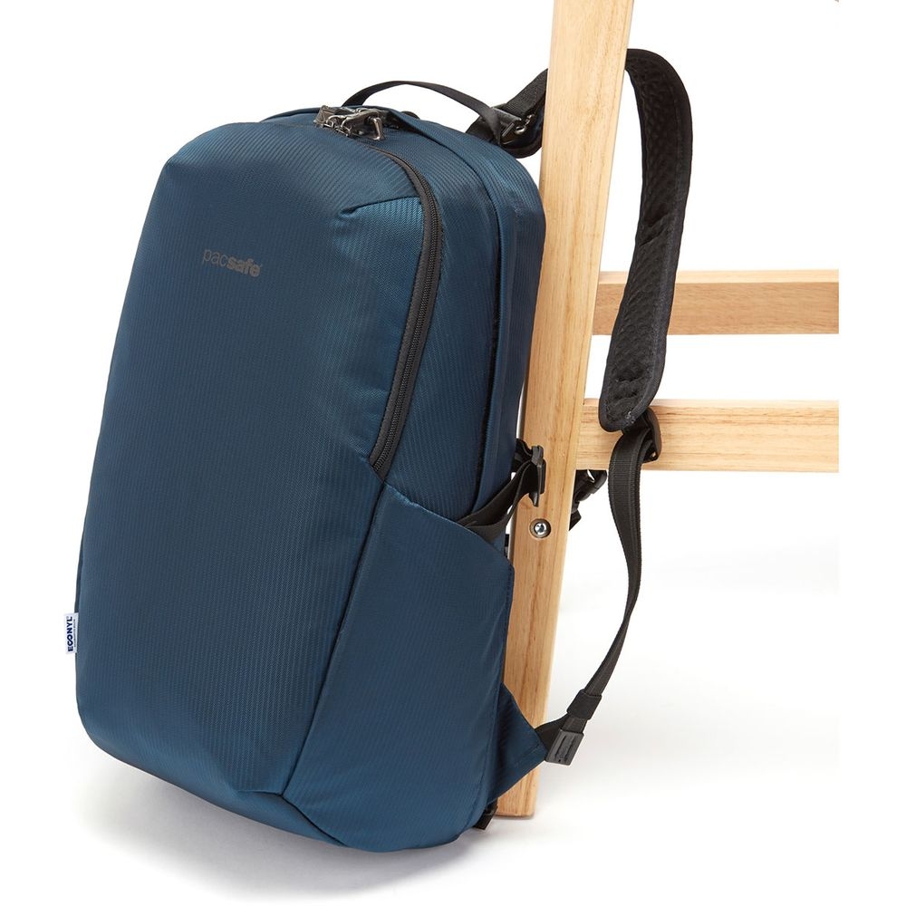 Pacsafe Vibe Anti-Theft Backpack (Econyl) 25L Ocean 40100641 dagrugzakken online bestellen bij Kathmandu Outdoor & Travel