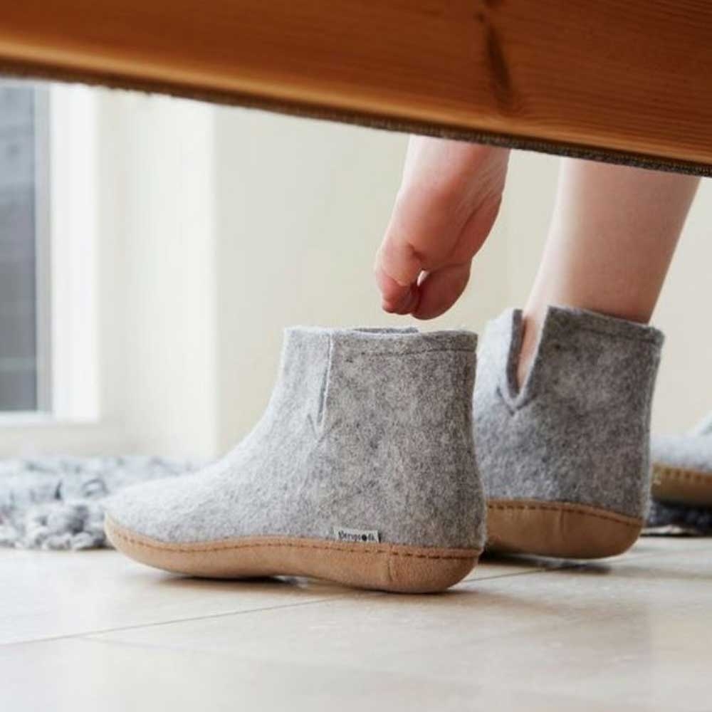 Glerups Boot Leather Grey G-01 Grey pantoffels en huissokken online bestellen bij Kathmandu Outdoor & Travel