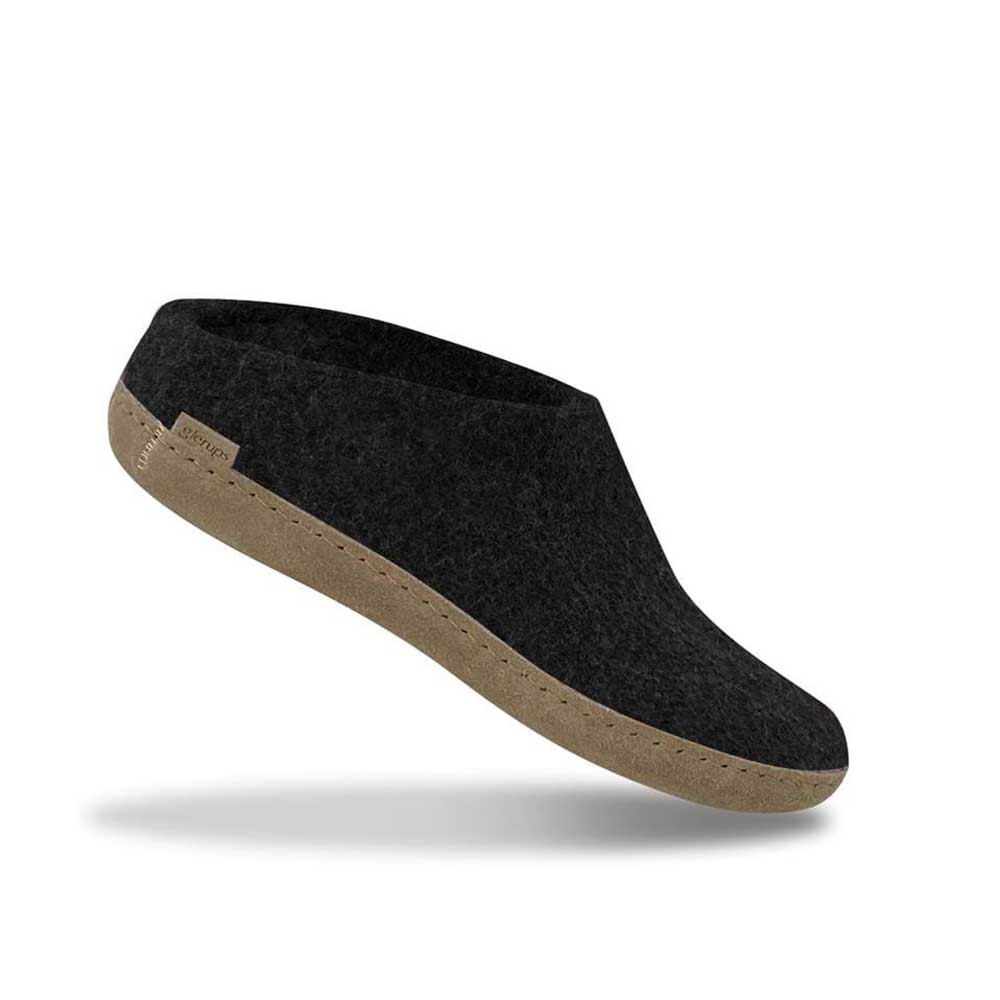 Glerups Slip-On Leather Charcoal B-02Charcoal pantoffels en huissokken online bestellen bij Kathmandu Outdoor & Travel