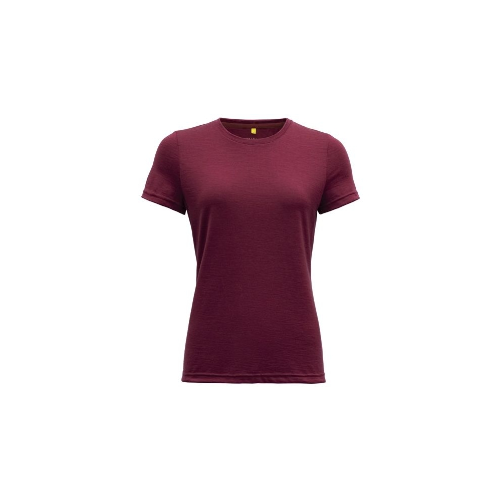 Devold Eika Tee Women's Beetroot GO 180 291 B-740A shirts en tops online bestellen bij Kathmandu Outdoor & Travel