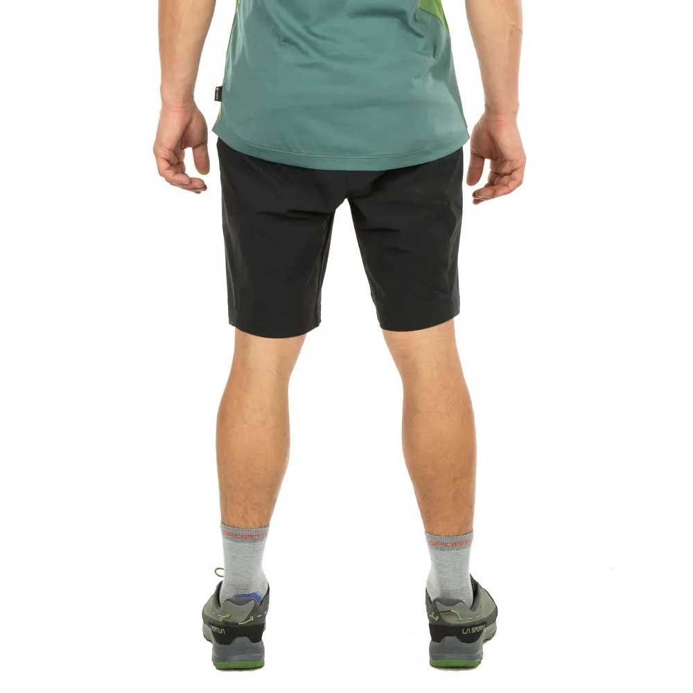 La Sportiva Guard Short Black/Carbon P58-999900 broeken online bestellen bij Kathmandu Outdoor & Travel