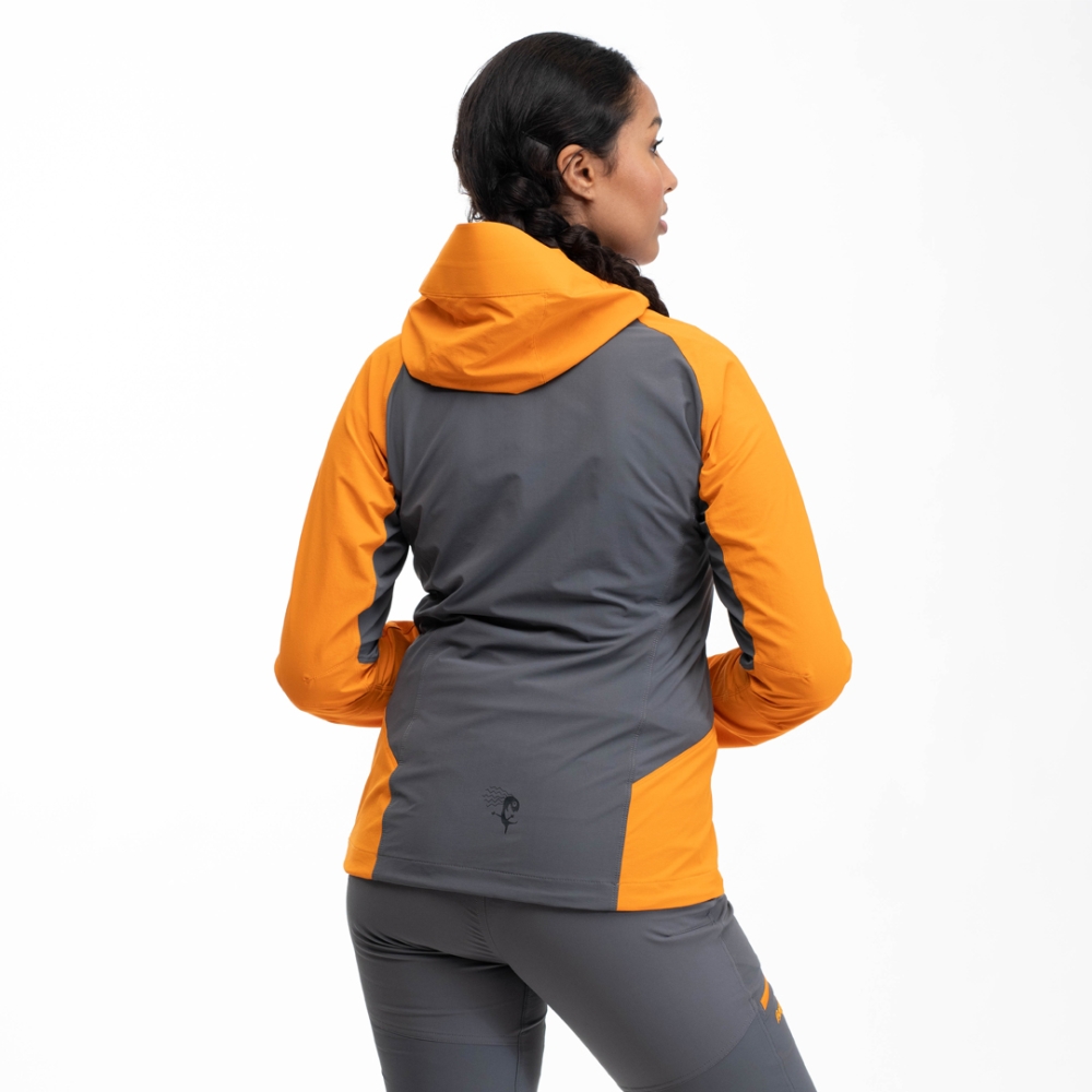 Bergans Cecilie Mtn Softshell Jacket Women's Cloudberry Yellow/Solid Dark G 2554-25385 jassen online bestellen bij Kathmandu Outdoor & Travel