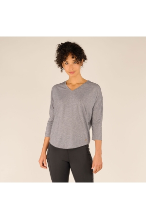 Sherpa Adventure Gear Asha V-Neck 3/4 Sleeve Top Women's KHARANI GREY SW21024-390 shirts en tops online bestellen bij Kathmandu Outdoor & Travel