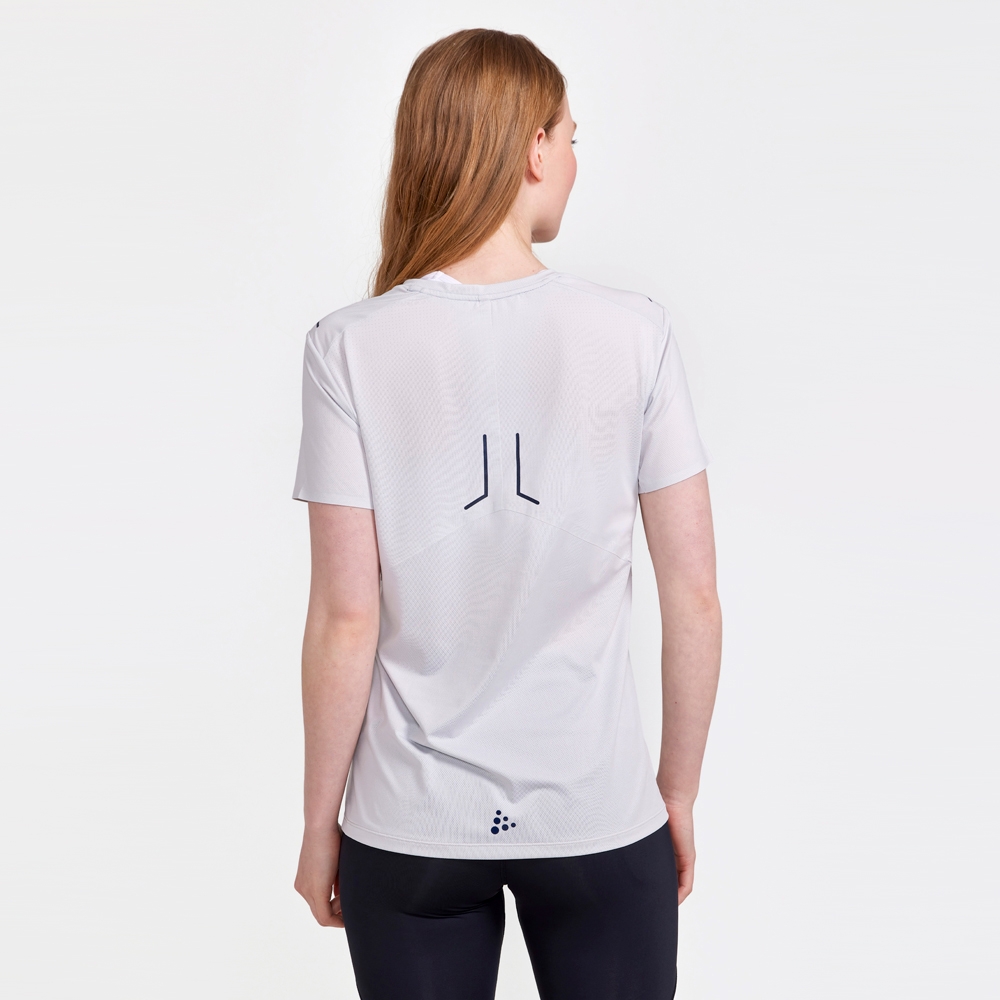 Craft Pro Hypervent Short Sleeve Tee Women's Flex 1910433-932000 shirts en tops online bestellen bij Kathmandu Outdoor & Travel