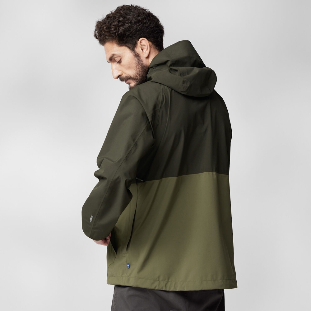 Fjällräven Vardag Hydratic Anorak Deep Forest-Laurel Green 86688-662-625 jassen online bestellen bij Kathmandu Outdoor & Travel