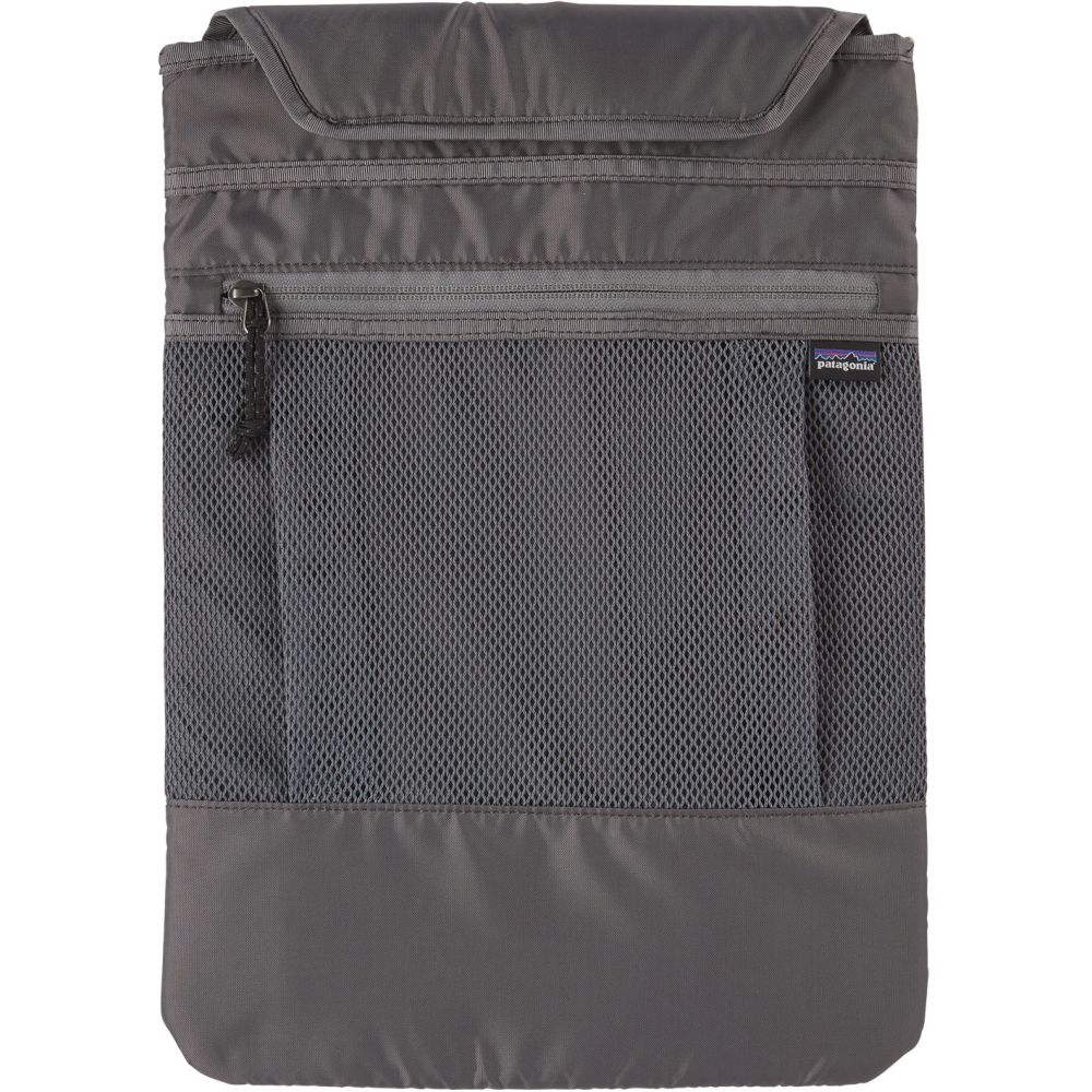 Patagonia Refugio Day Pack 26L Black 47913-BLK dagrugzakken online bestellen bij Kathmandu Outdoor & Travel