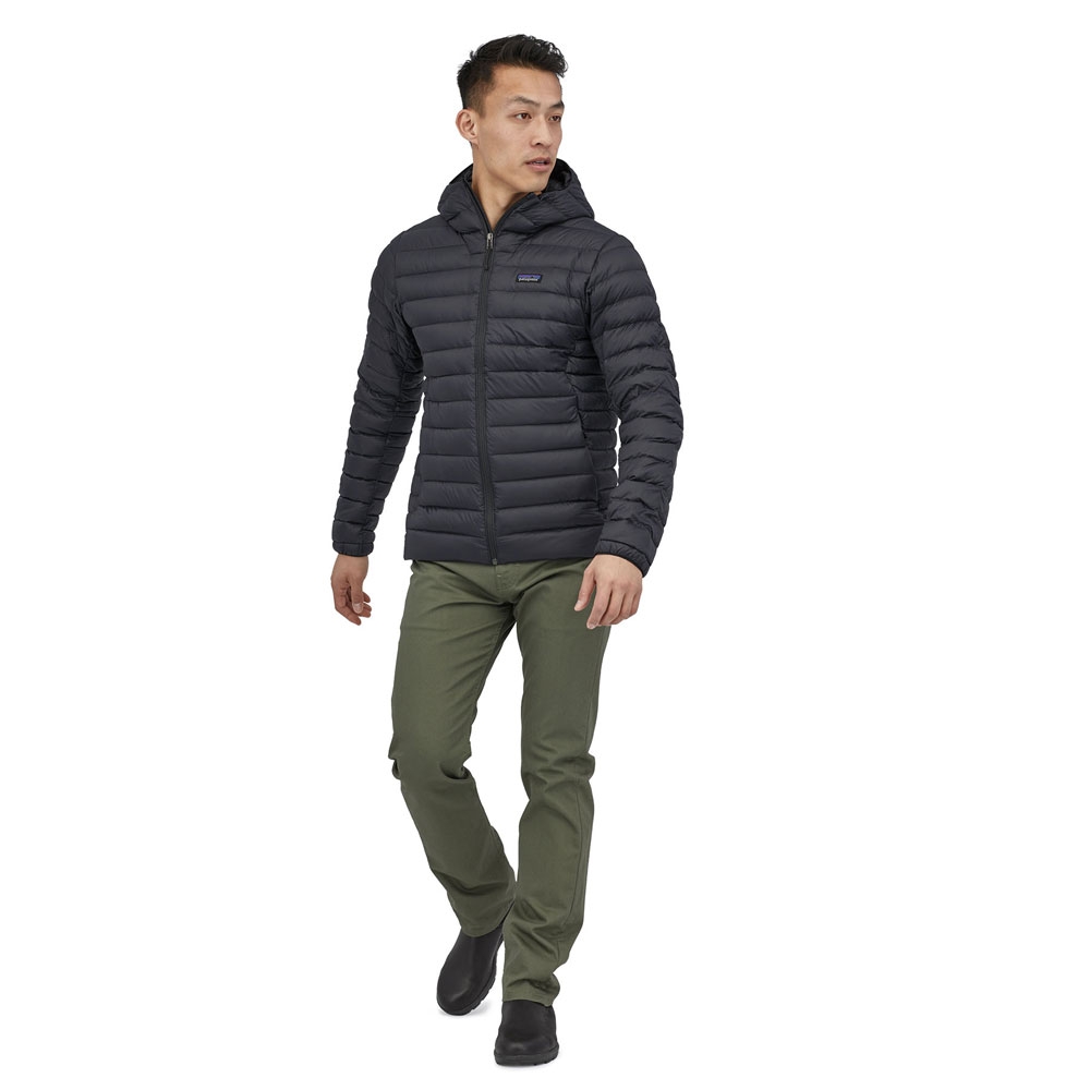 Patagonia Down Sweater Hoody Black 84702-BLK jassen online bestellen bij Kathmandu Outdoor & Travel