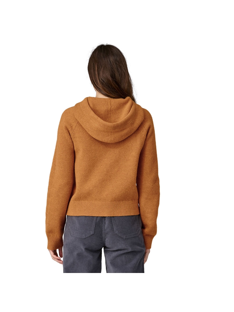 Patagonia Recycled Wool-Blend Hooded P/O Sweater Women's Dried Mango 51095-DMGO fleeces en truien online bestellen bij Kathmandu Outdoor & Travel