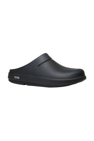 Oofos OOcloog Black/Matte 1200-BLCK slippers online bestellen bij Kathmandu Outdoor & Travel