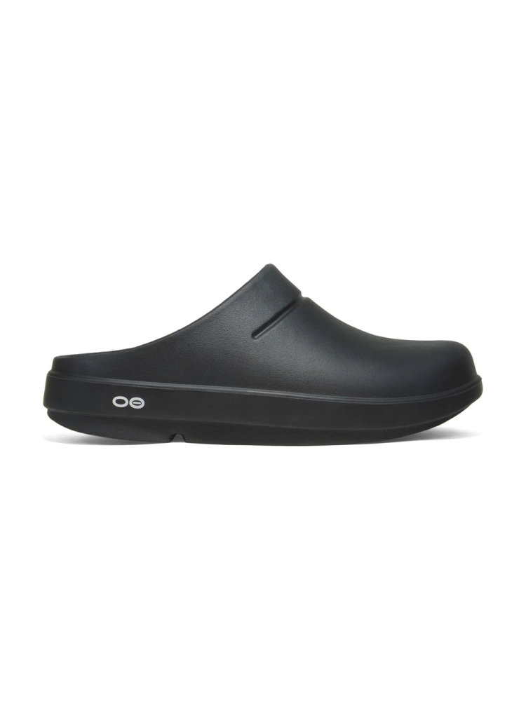 Oofos OOcloog Black/Matte 1200-BLCK slippers online bestellen bij Kathmandu Outdoor & Travel