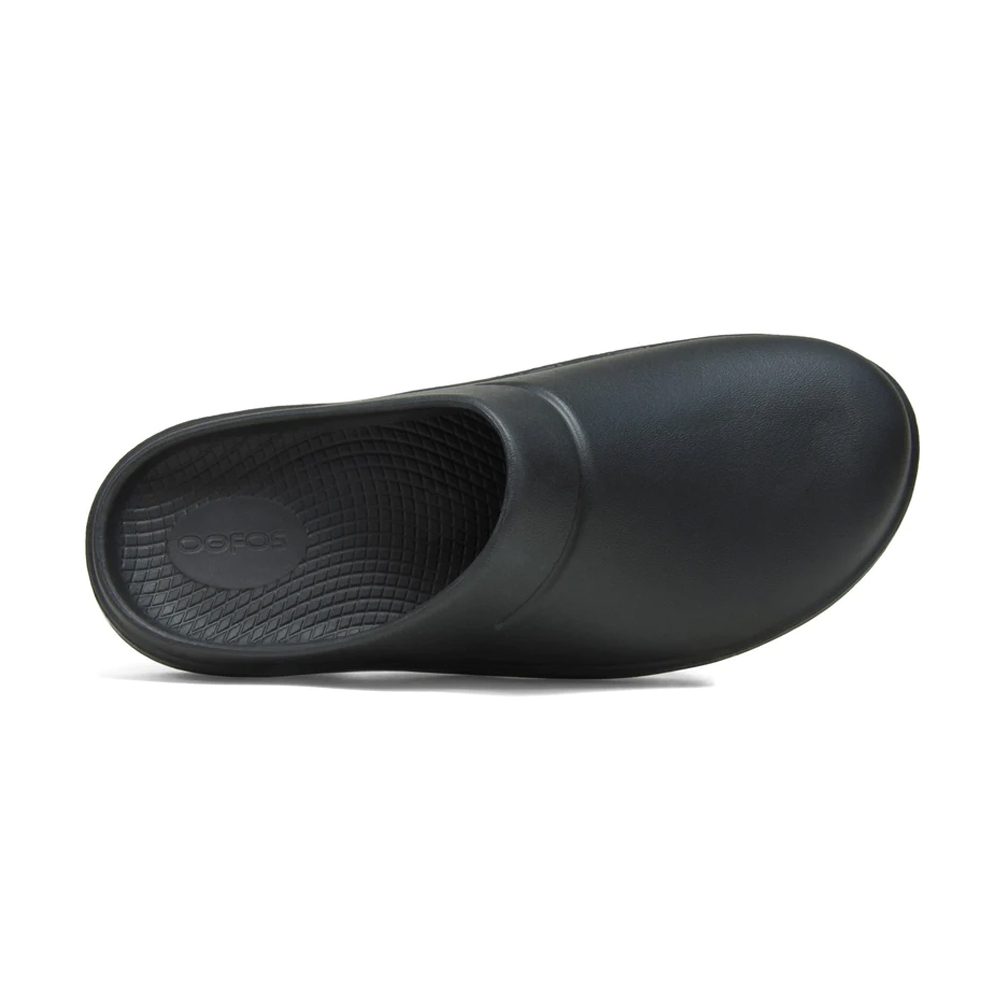 Oofos OOcloog Black/Matte 1200-BLCK slippers online bestellen bij Kathmandu Outdoor & Travel