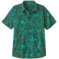 Patagonia Go To Shirt Cliffs and Waves: Conifer Gree