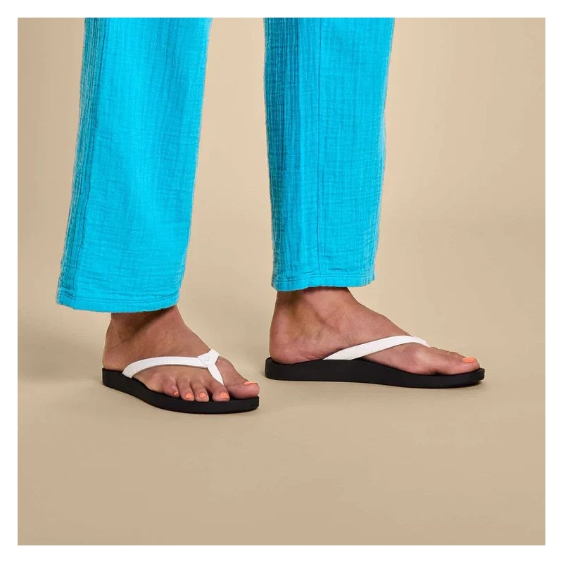 Olukai Puawe Women's White / Black