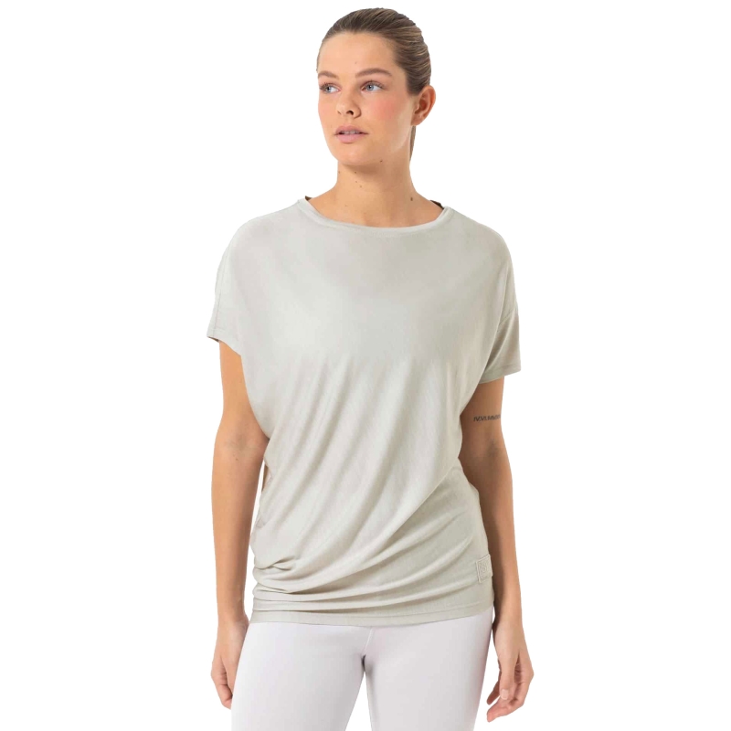 Super Natural Yoga Loose Bio J Tee Women's White Stone Melange
