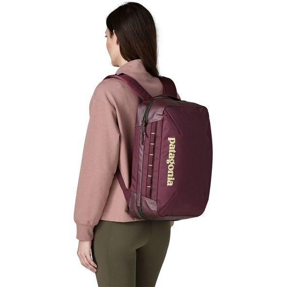 Patagonia Black Hole Micro MLC Berry Fig tot 39 liter