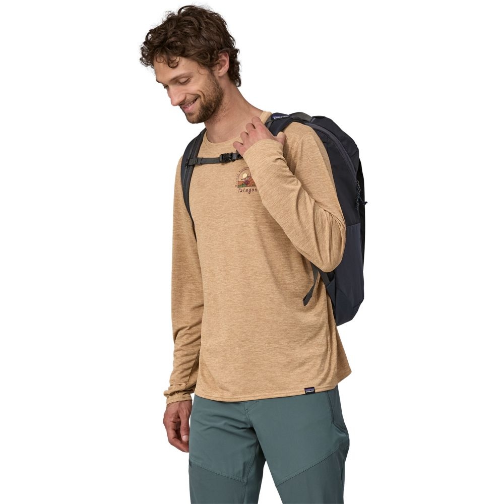 Patagonia Black Hole Pack 25L Smolder Blue 49298-SMDB dagrugzakken online bestellen bij Kathmandu Outdoor & Travel