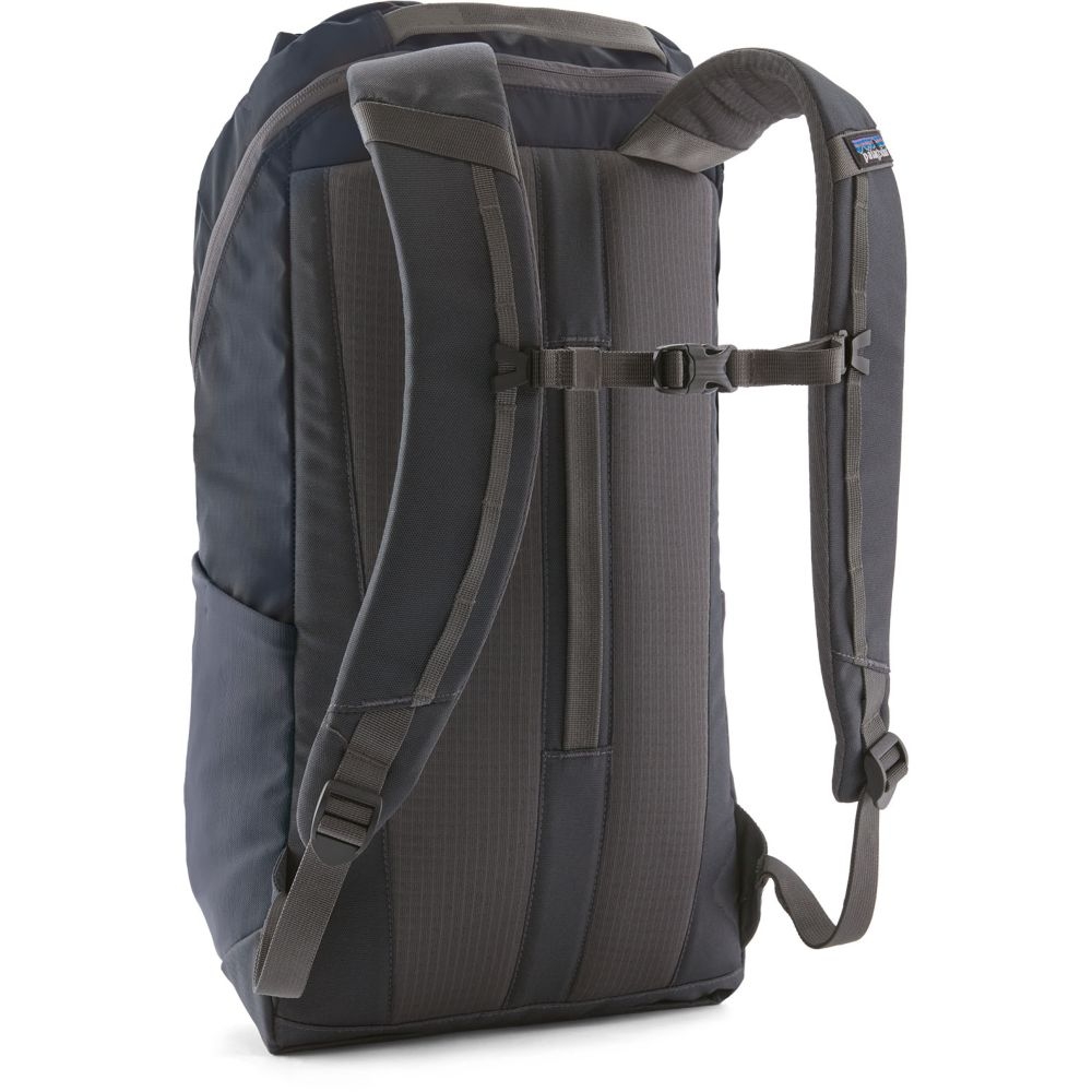Patagonia Black Hole Pack 25L Smolder Blue 49298-SMDB dagrugzakken online bestellen bij Kathmandu Outdoor & Travel