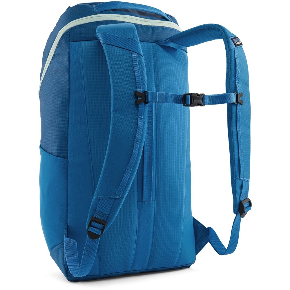 Patagonia Black Hole Pack 25L Vessel Blue 49298-VSLB dagrugzakken online bestellen bij Kathmandu Outdoor & Travel