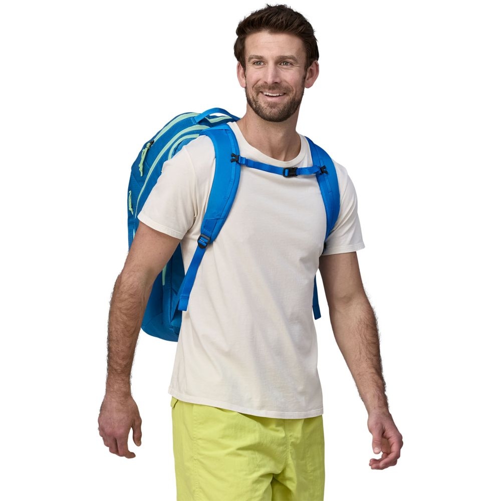 Patagonia Black Hole Pack 32L Vessel Blue 49302-VSLB dagrugzakken online bestellen bij Kathmandu Outdoor & Travel