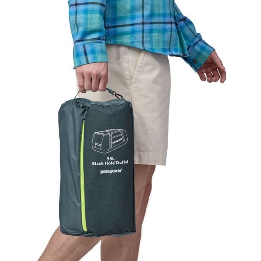 Patagonia Black Hole Duffel 55L Phosphorus Green 49343-PHGN duffels online bestellen bij Kathmandu Outdoor & Travel
