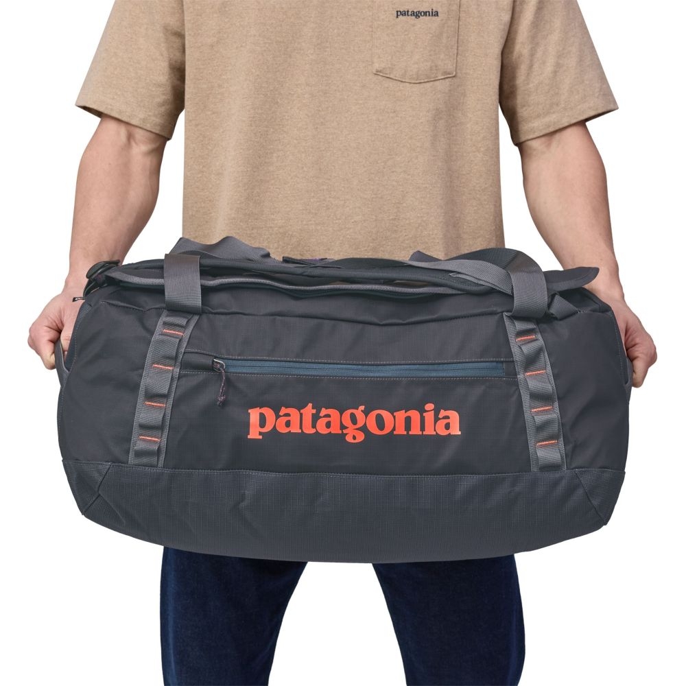 Patagonia Black Hole Duffel 55L Smolder Blue 49343-SMDB duffels online bestellen bij Kathmandu Outdoor & Travel