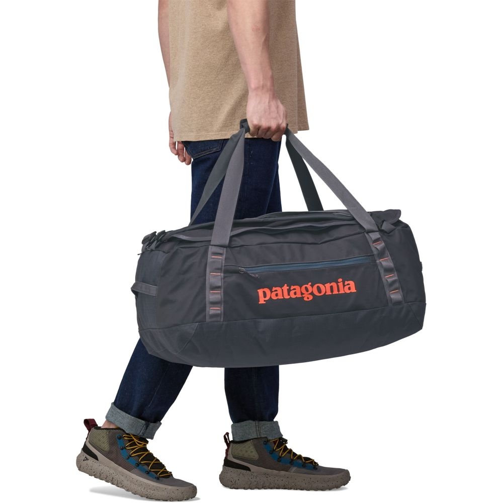 Patagonia Black Hole Duffel 55L Smolder Blue 49343-SMDB duffels online bestellen bij Kathmandu Outdoor & Travel