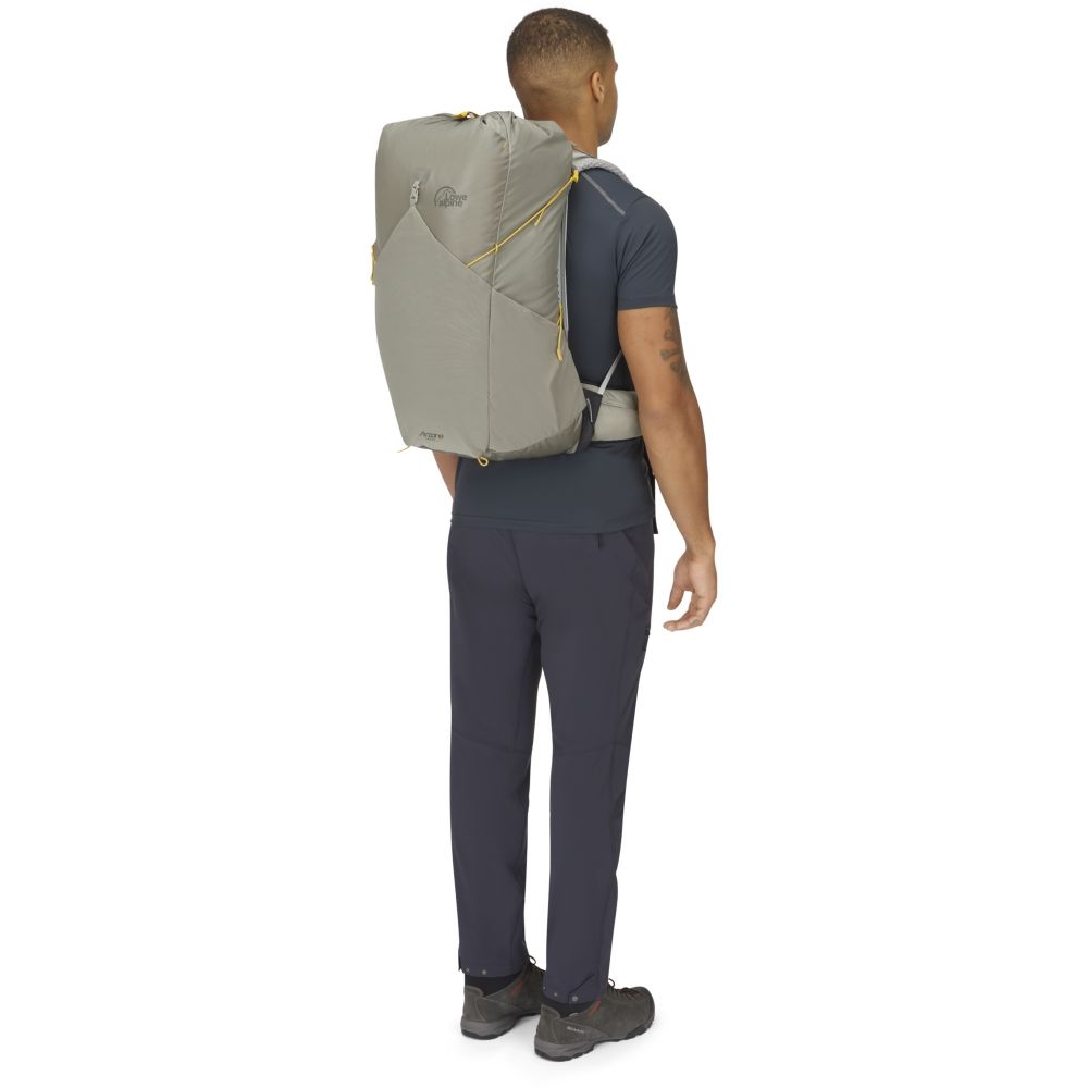 Lowe Alpine AirZone Ultra 36 Stone FTF-47-STN-MED dagrugzakken online bestellen bij Kathmandu Outdoor & Travel