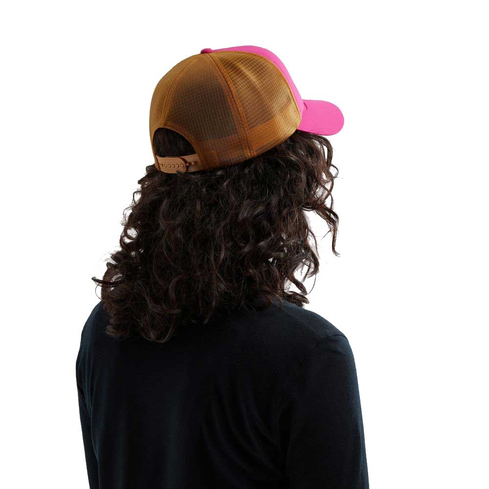 Arc'teryx Bird Word Trucker Curved Amaranthus/Yukon 7763-Amaranthus/Yuko kleding accessoires online bestellen bij Kathmandu Outdoor & Travel