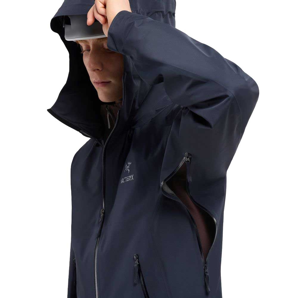Arc'teryx Beta LT Jacket  Black Sapphire 7301-Black Sapphire jassen online bestellen bij Kathmandu Outdoor & Travel
