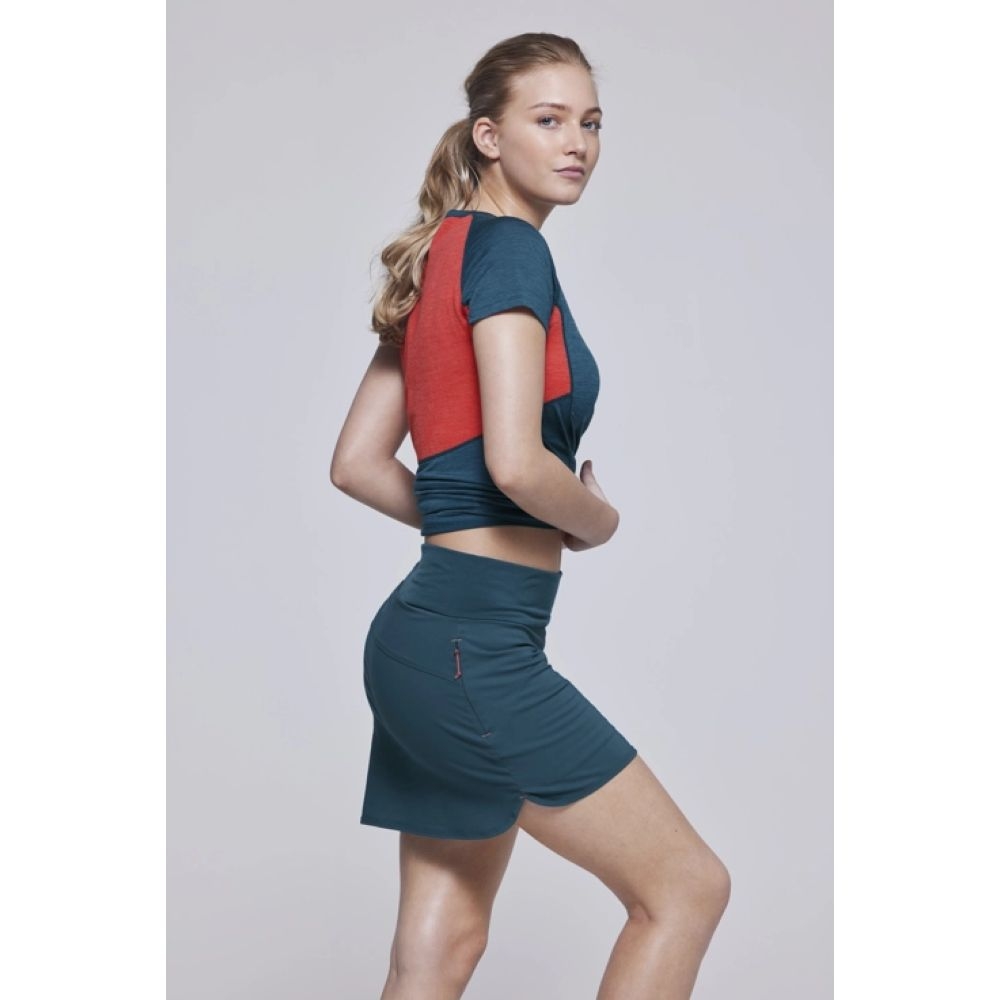 Devold Running Merino Skirt Women's Flood GO 407 120 A-422A jurken en rokken online bestellen bij Kathmandu Outdoor & Travel