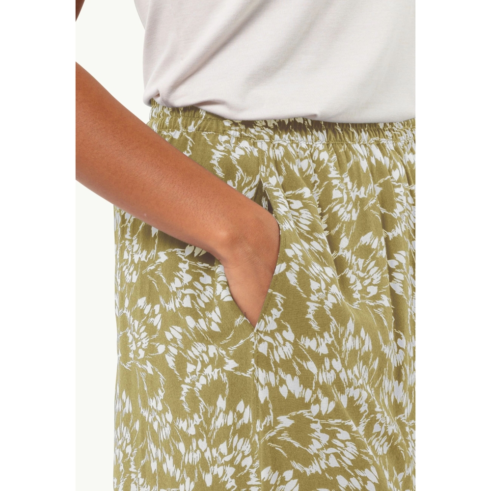 Jack Wolfskin Sommerweise Skirt Women's Leaves bay leaf 1508851-8775 jurken en rokken online bestellen bij Kathmandu Outdoor & Travel