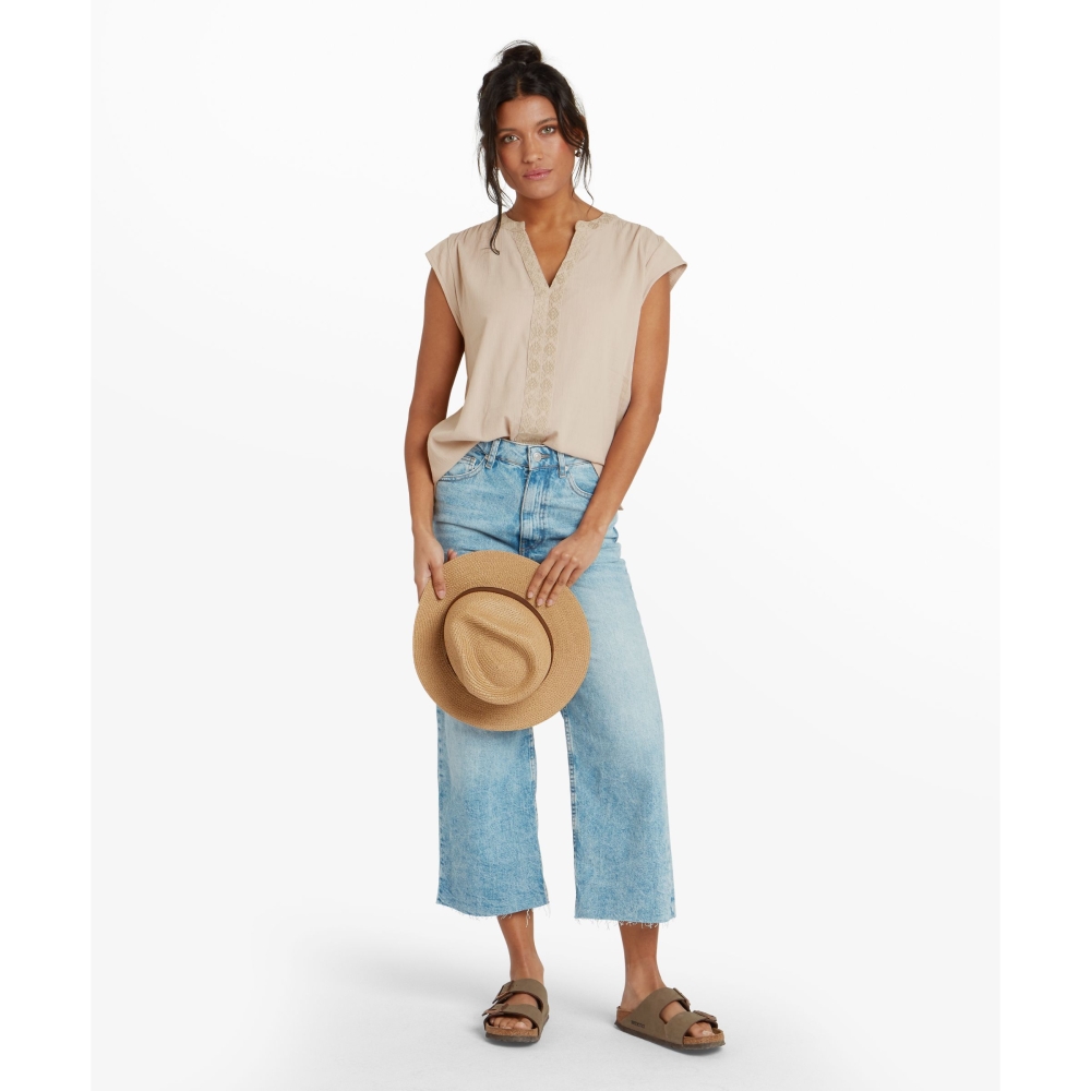 Sherpa Adventure Gear Hara Cap Sleeve Top Women's Goa Sand SW20019-108 shirts en tops online bestellen bij Kathmandu Outdoor & Travel