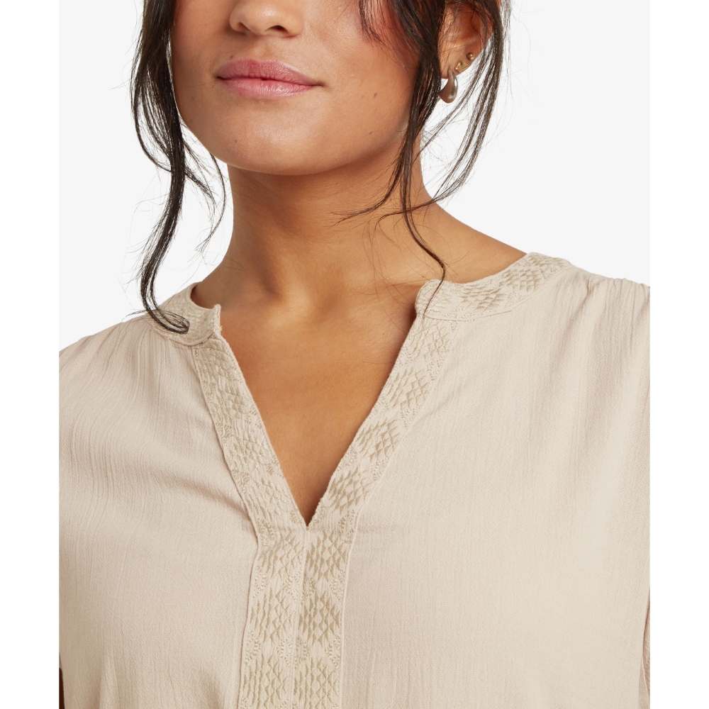 Sherpa Adventure Gear Hara Cap Sleeve Top Women's Goa Sand SW20019-108 shirts en tops online bestellen bij Kathmandu Outdoor & Travel