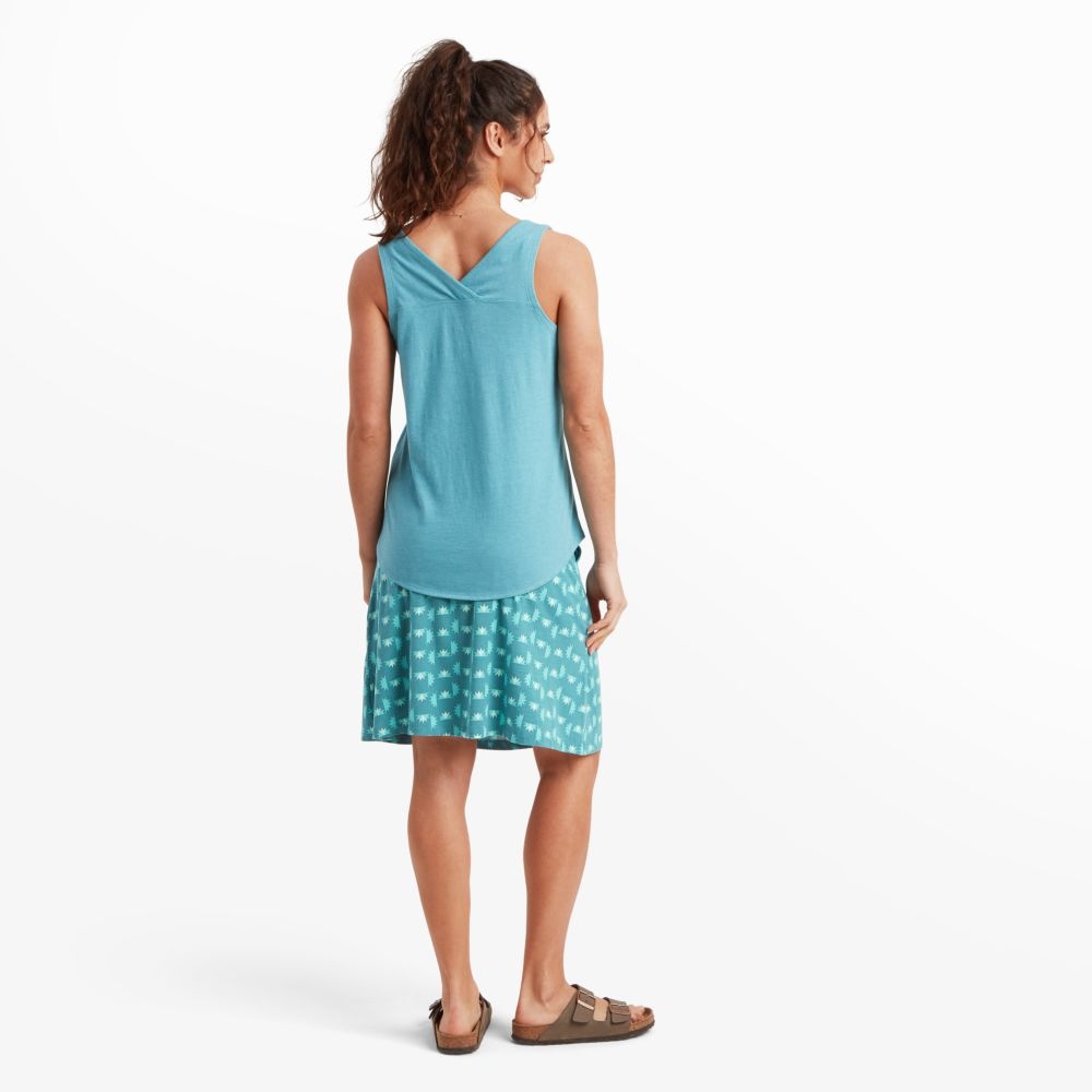 Sherpa Adventure Gear Varuna V-Neck Tank Women's Light Hydra SW20011-729 shirts en tops online bestellen bij Kathmandu Outdoor & Travel