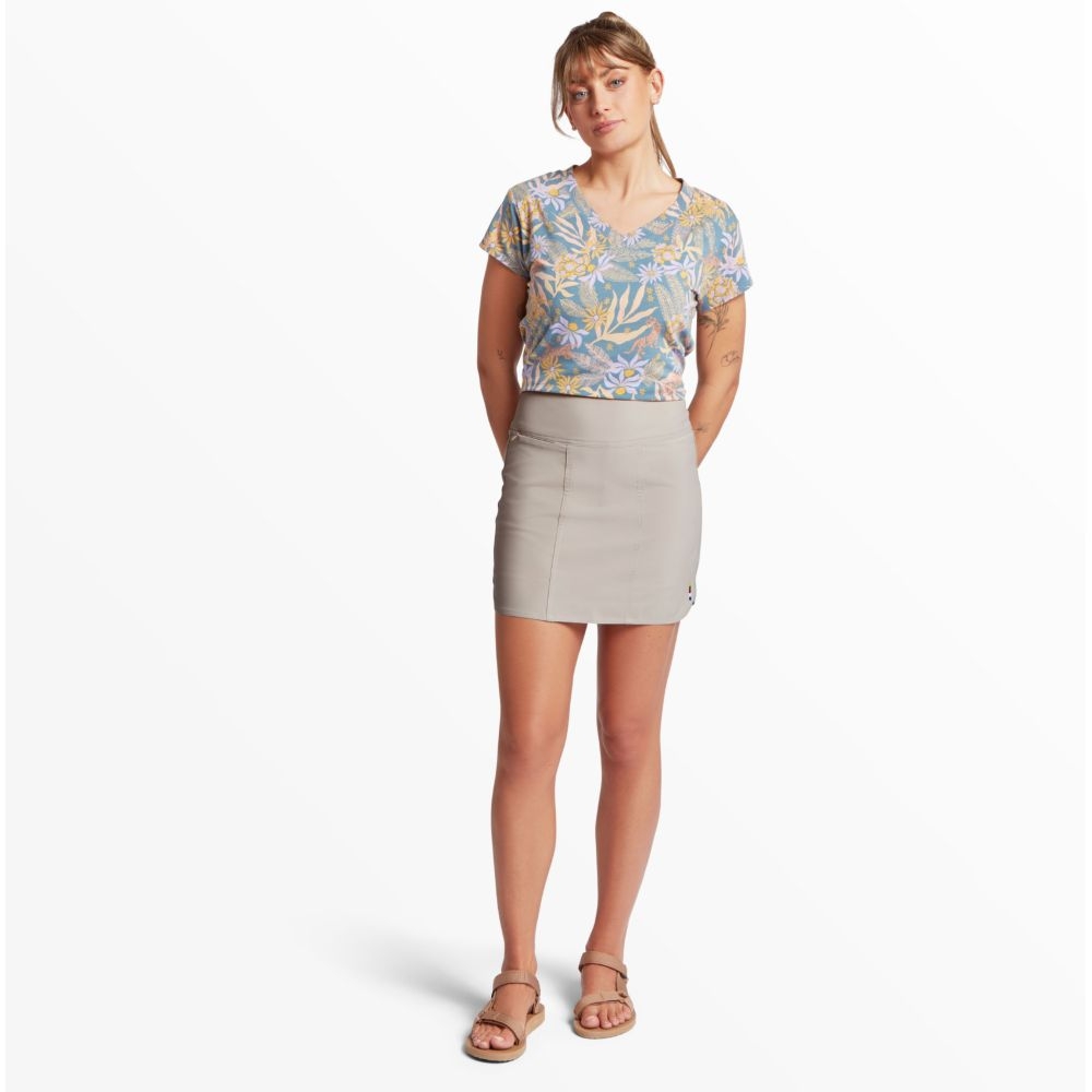 Sherpa Adventure Gear Sajilo Adventure Skort Women's Goa Sand SW23042-108 jurken en rokken online bestellen bij Kathmandu Outdoor & Travel