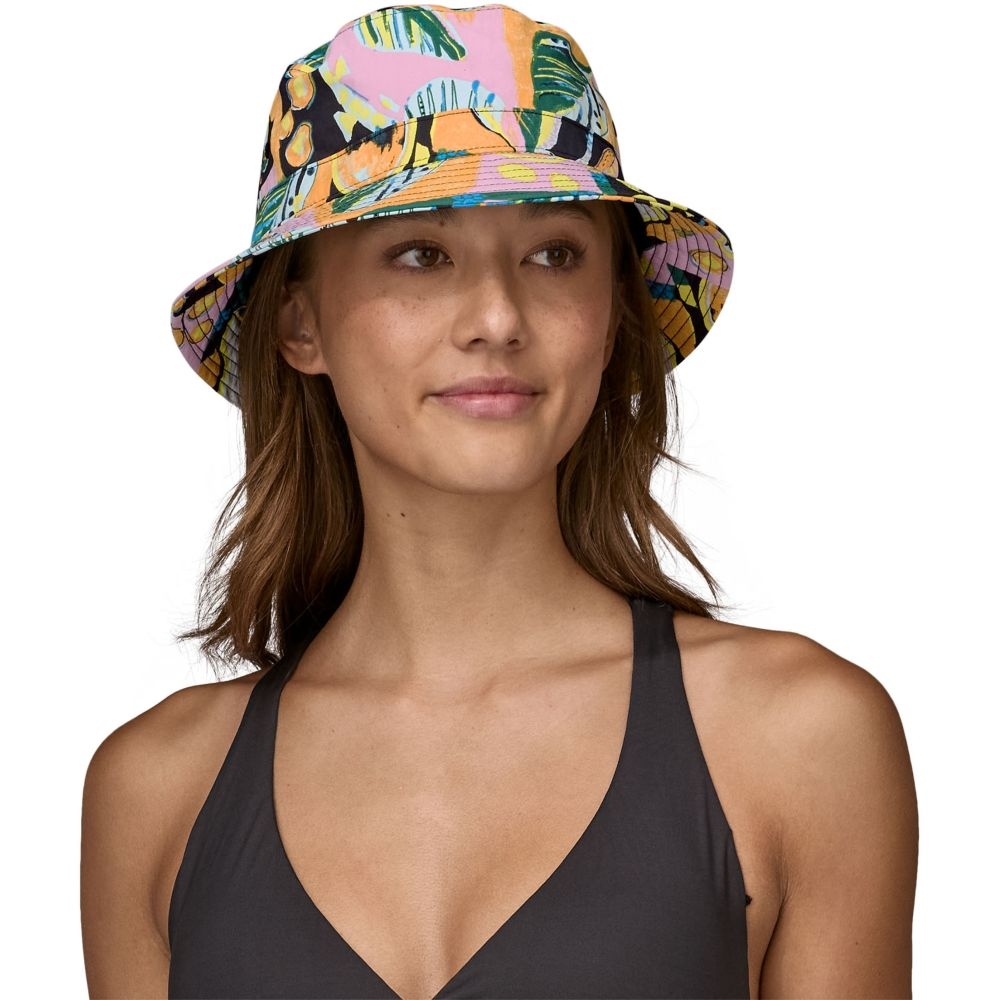 Patagonia Wavefarer Bucket Hat Island Seeds: Milkweed Mauve 29157-ISDM kleding accessoires online bestellen bij Kathmandu Outdoor & Travel