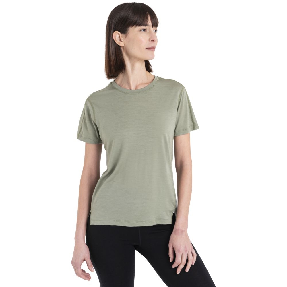 Icebreaker Merino 150 Ace SS Tee Women's Lichen 0A56Y6A-741 shirts en tops online bestellen bij Kathmandu Outdoor & Travel