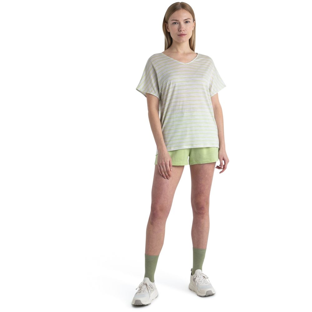 Icebreaker Merino Drayden Reversible SS Top Stripe Women's Ecru Hthr/Glazen/s 0A56ZWB-781 shirts en tops online bestellen bij Kathmandu Outdoor & Travel