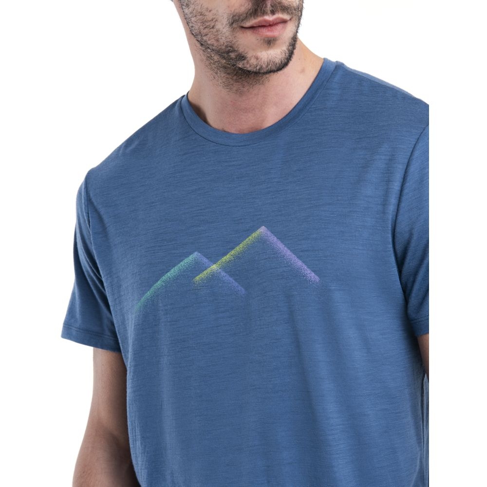 Icebreaker Merino 150 Tech Lite III SS Tee Peak Glow Dawn 0A56WSA-761 shirts en tops online bestellen bij Kathmandu Outdoor & Travel
