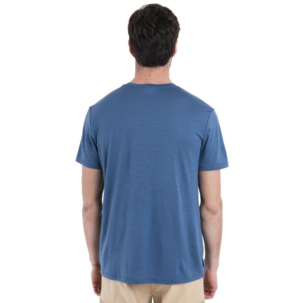 Icebreaker Merino 150 Tech Lite III SS Tee Peak Glow Dawn 0A56WSA-761 shirts en tops online bestellen bij Kathmandu Outdoor & Travel