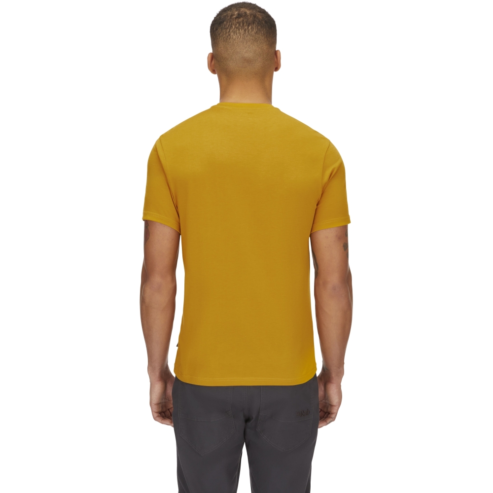 Rab Crimp Logo Tee Sahara QBL-67-SAH shirts en tops online bestellen bij Kathmandu Outdoor & Travel