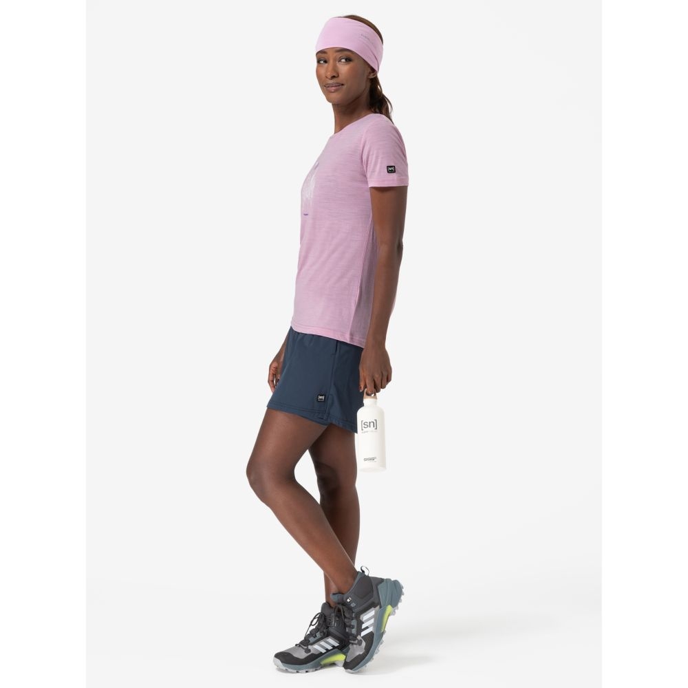 Super Natural Flowerhand Tee Women's Mauve Mist/Fresh White/Deep Bl SNWP03134-15A shirts en tops online bestellen bij Kathmandu Outdoor & Travel