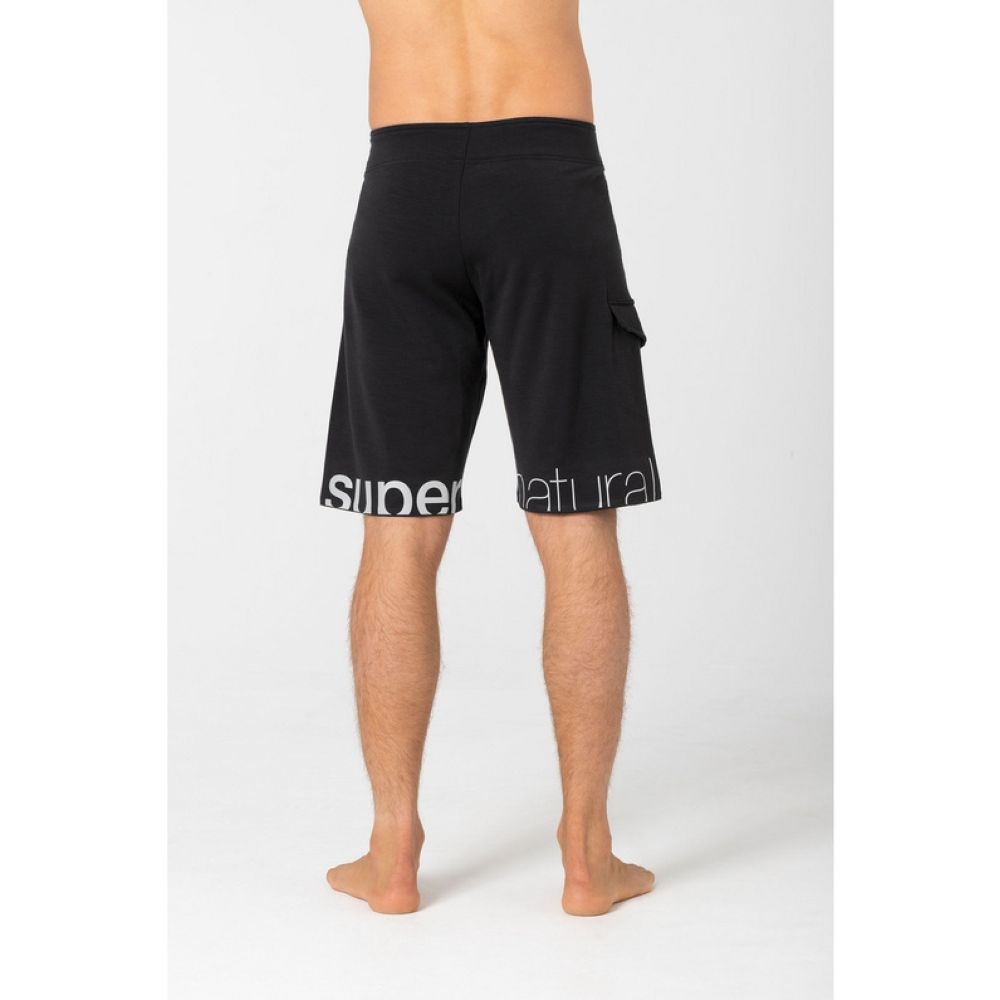Super Natural Adventure Shorts Jet Black SNM017940-872 broeken online bestellen bij Kathmandu Outdoor & Travel