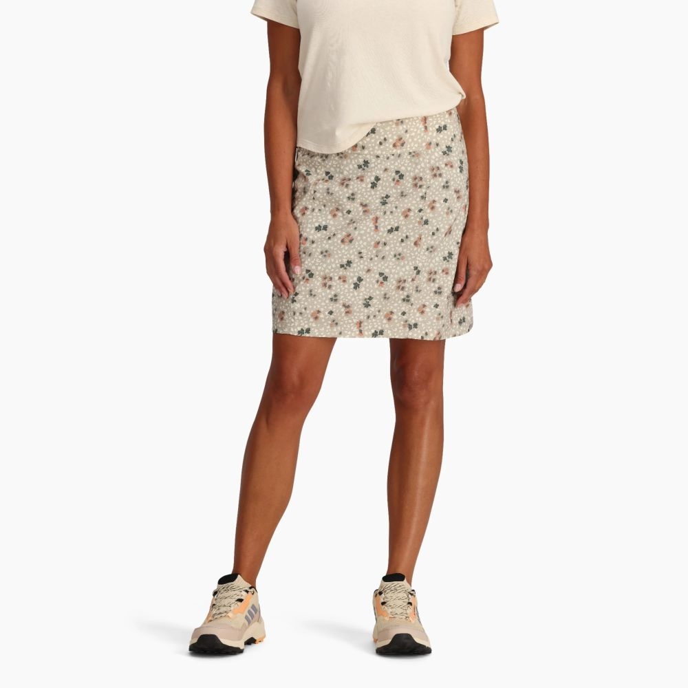 Royal Robbins Discovery III Printed Skort Women's Lt Khaki Wilder Pt Y325007-251 jurken en rokken online bestellen bij Kathmandu Outdoor & Travel