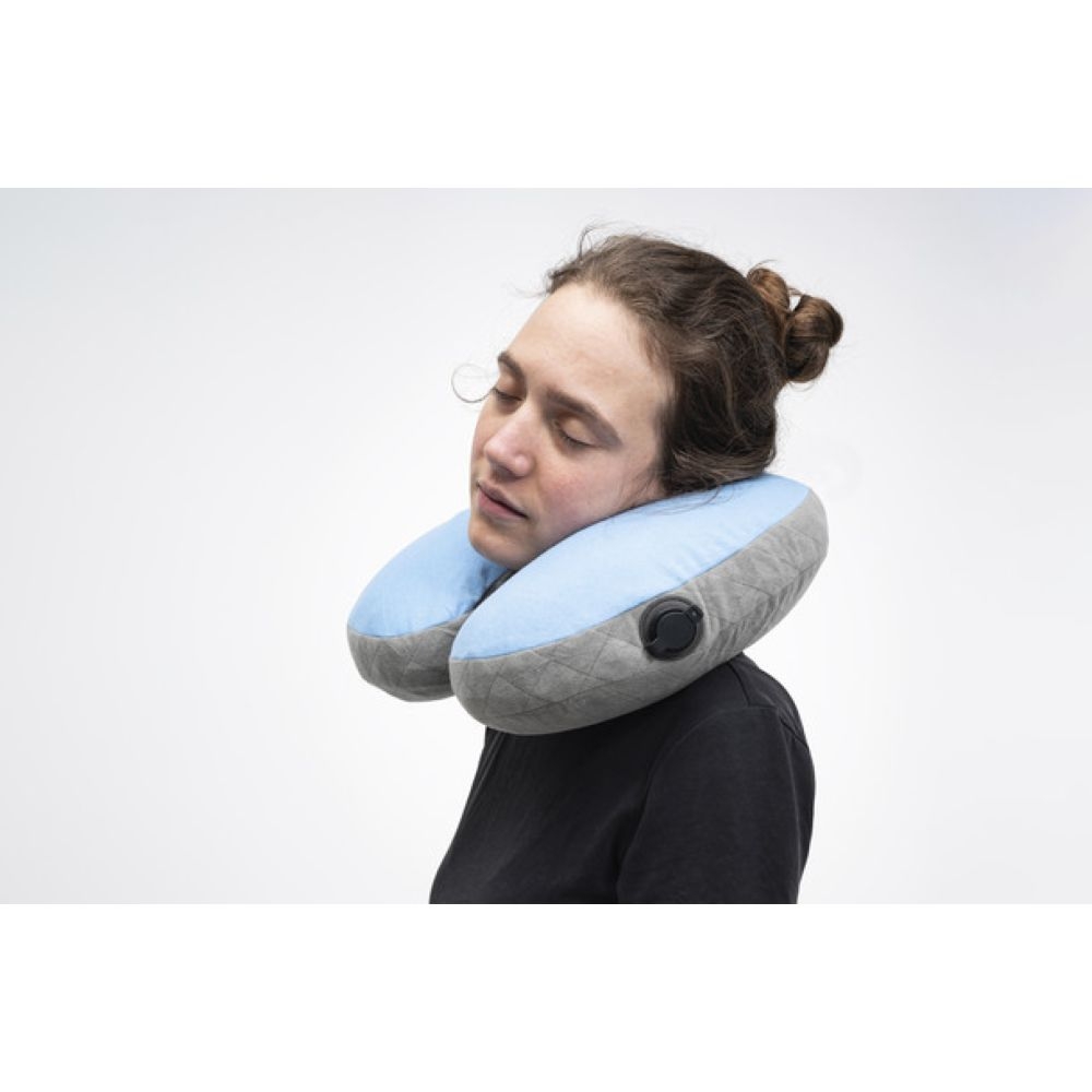 Cocoon Air Core U-Shaped Neck Pillow Light Blue CUACP3UL1E reisaccessoires online bestellen bij Kathmandu Outdoor & Travel